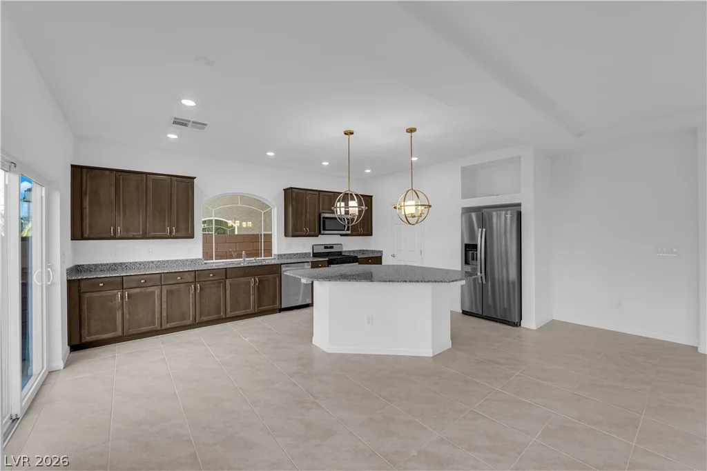 6142 Kelson Creek, Las Vegas, NV 89118