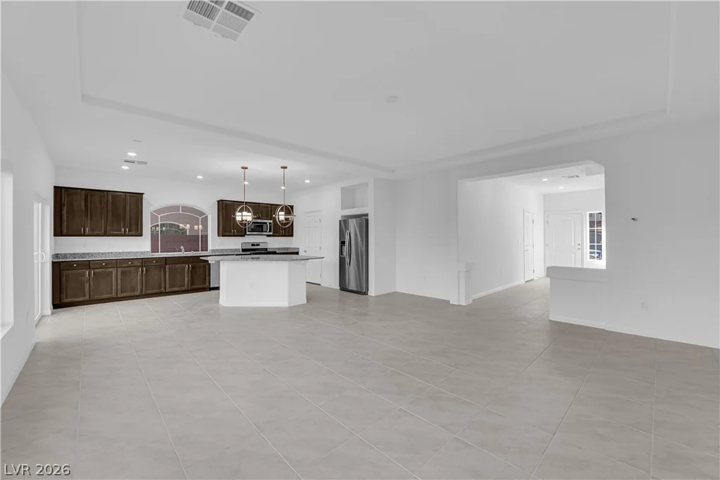 6142 Kelson Creek, Las Vegas, NV 89118