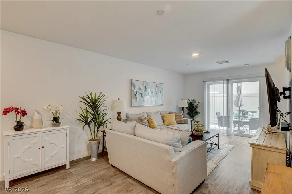 2872 Atomic Tangerine, Las Vegas, NV 89183