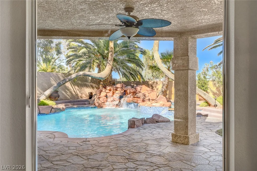 902 Cripple Creek, Henderson, NV 89014