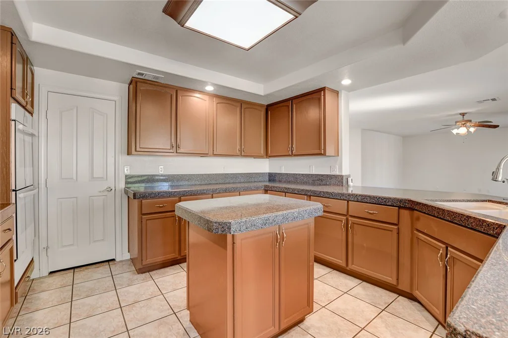 902 Cripple Creek, Henderson, NV 89014