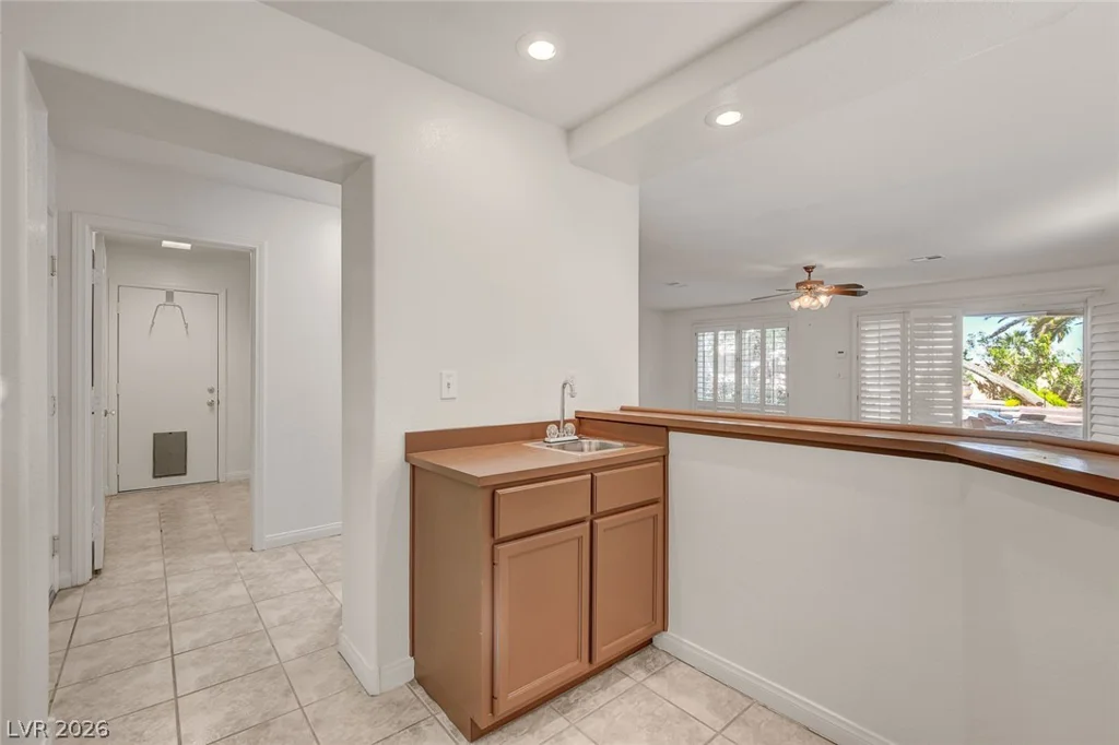 902 Cripple Creek, Henderson, NV 89014