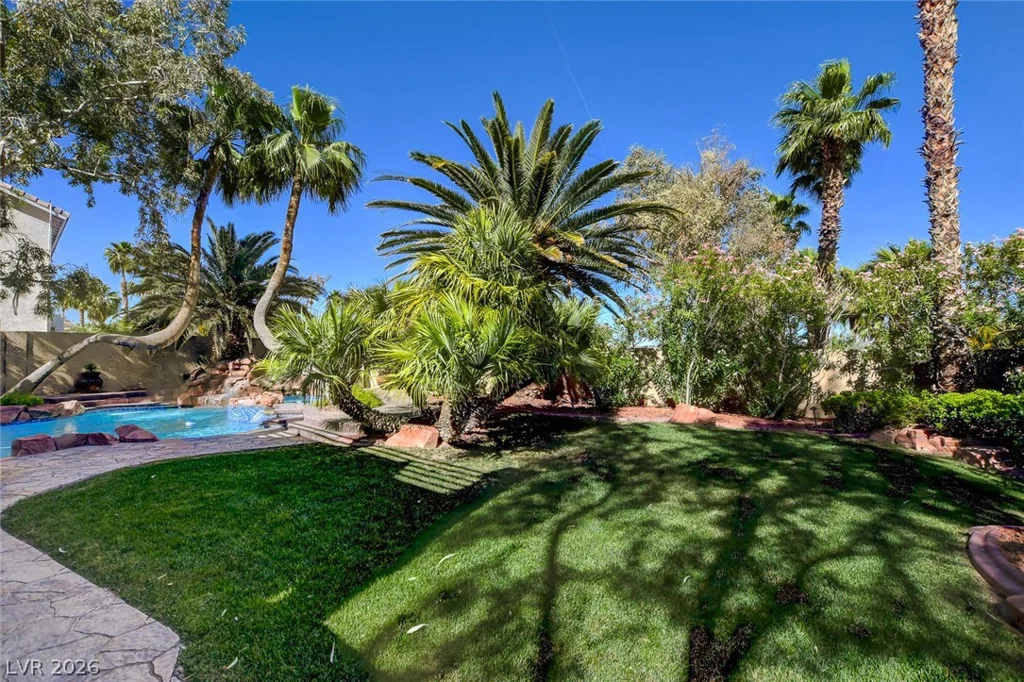 902 Cripple Creek, Henderson, NV 89014