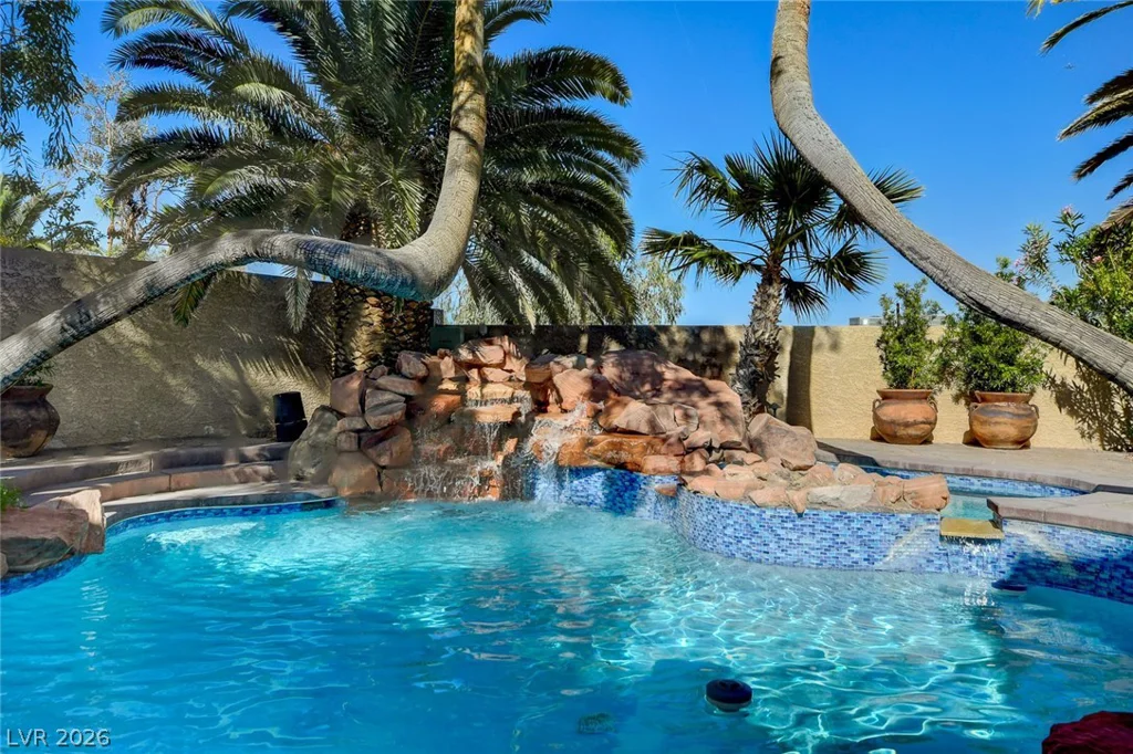 902 Cripple Creek, Henderson, NV 89014