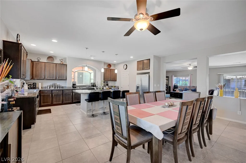 9656 Paraiso Springs, Las Vegas, NV 89139