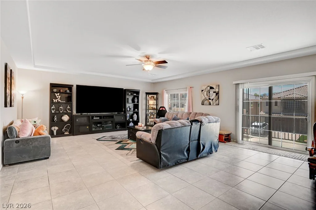 9656 Paraiso Springs, Las Vegas, NV 89139