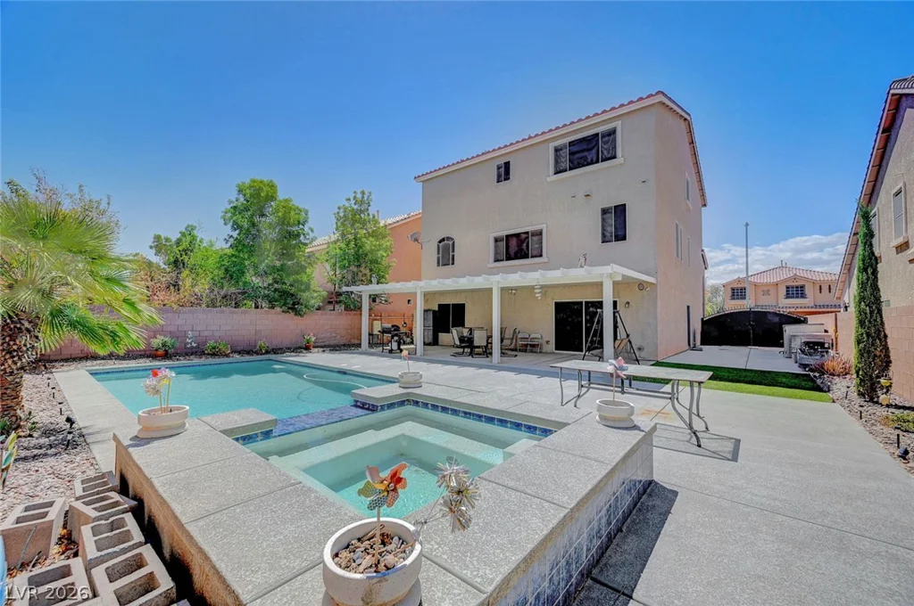 9656 Paraiso Springs, Las Vegas, NV 89139