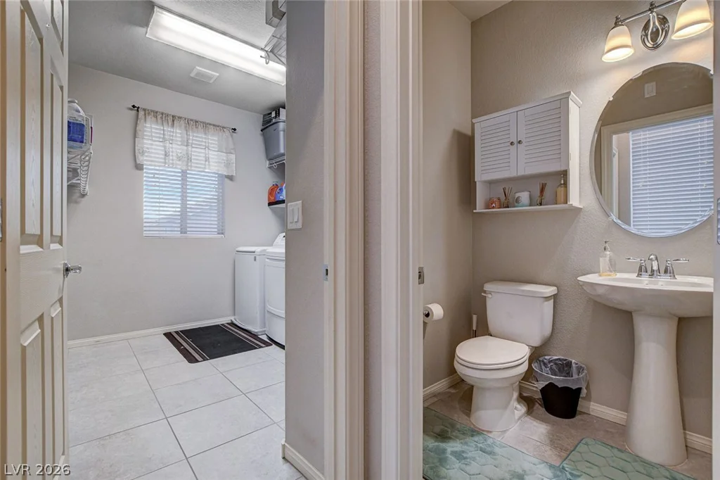 9656 Paraiso Springs, Las Vegas, NV 89139