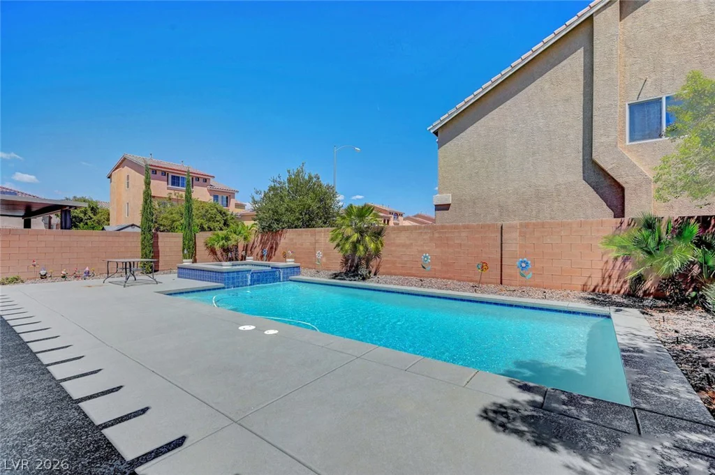 9656 Paraiso Springs, Las Vegas, NV 89139