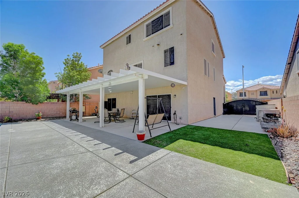 9656 Paraiso Springs, Las Vegas, NV 89139