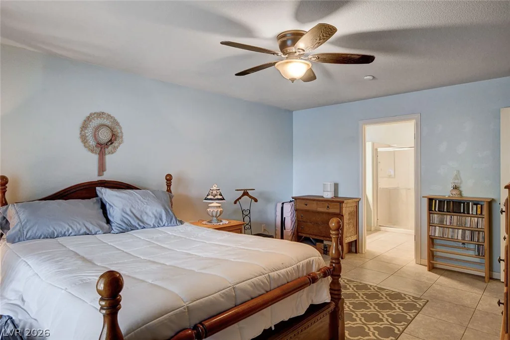 9656 Paraiso Springs, Las Vegas, NV 89139