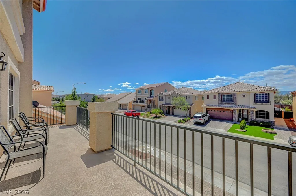 9656 Paraiso Springs, Las Vegas, NV 89139