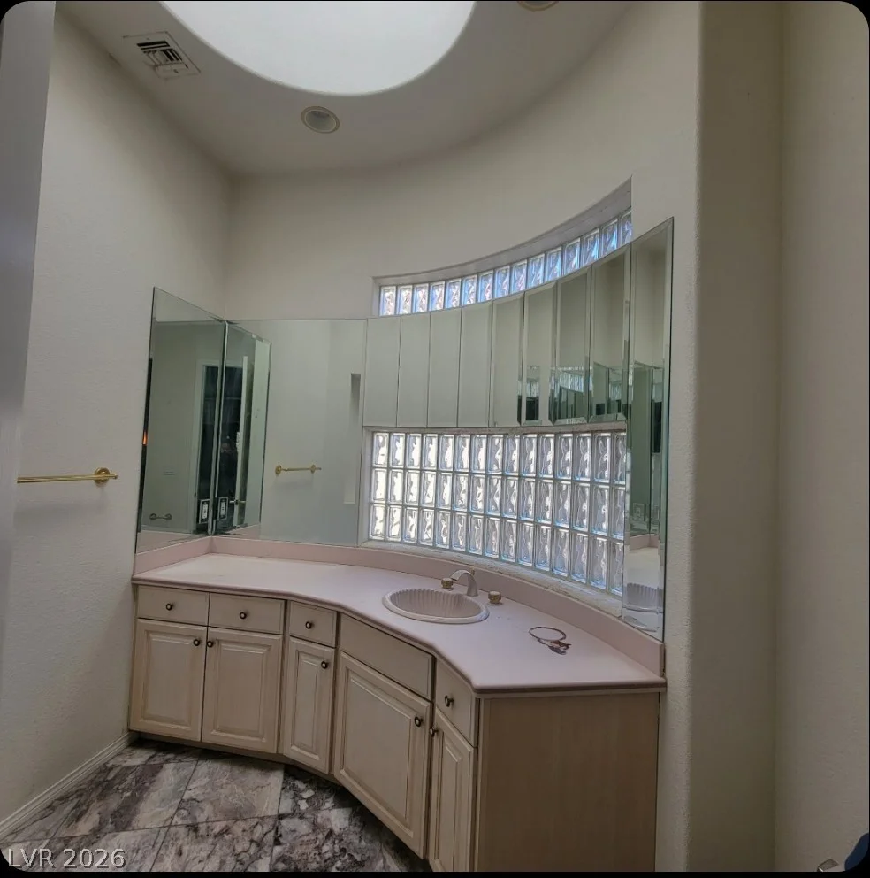 1931 Claudine, Las Vegas, NV 89156