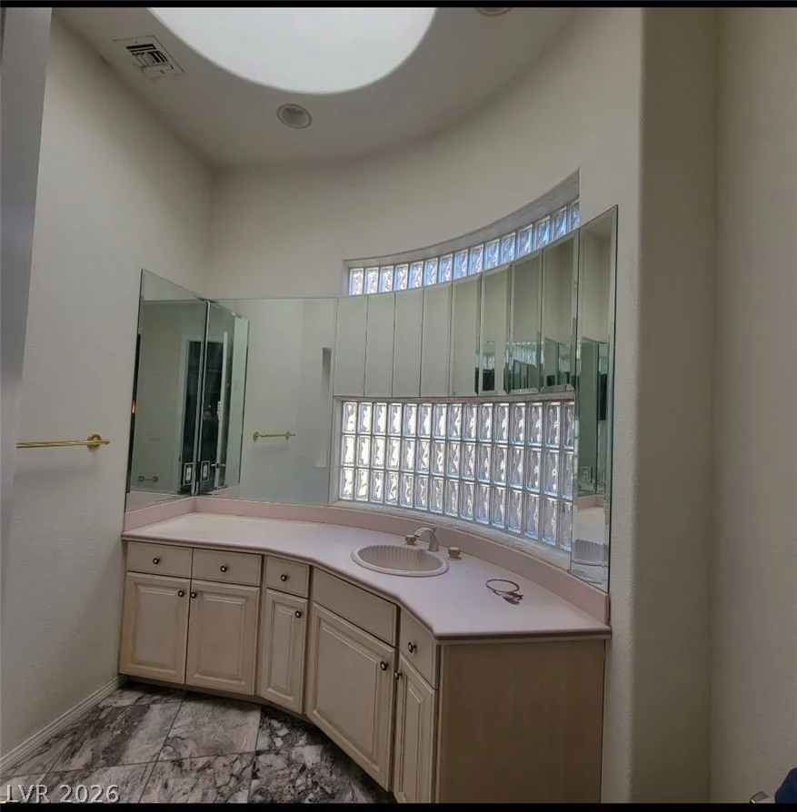 1931 Claudine, Las Vegas, NV 89156
