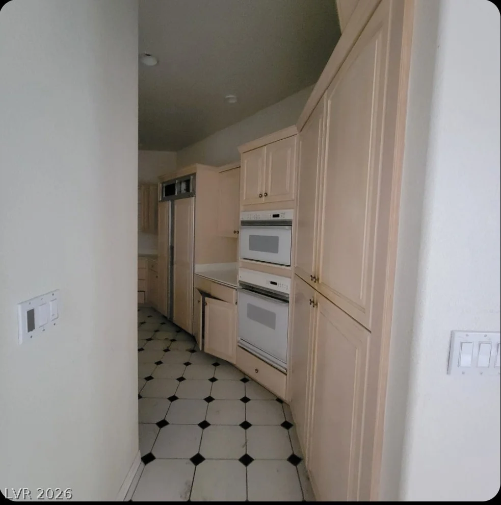 1931 Claudine, Las Vegas, NV 89156