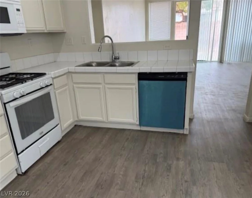 6420 INDIAN PEAK, North Las Vegas, NV 89084