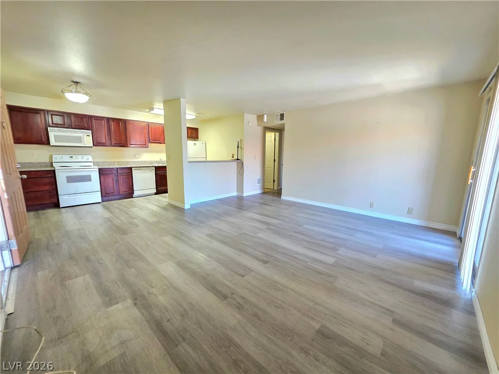 5121 River Glen, Las Vegas, NV 89103