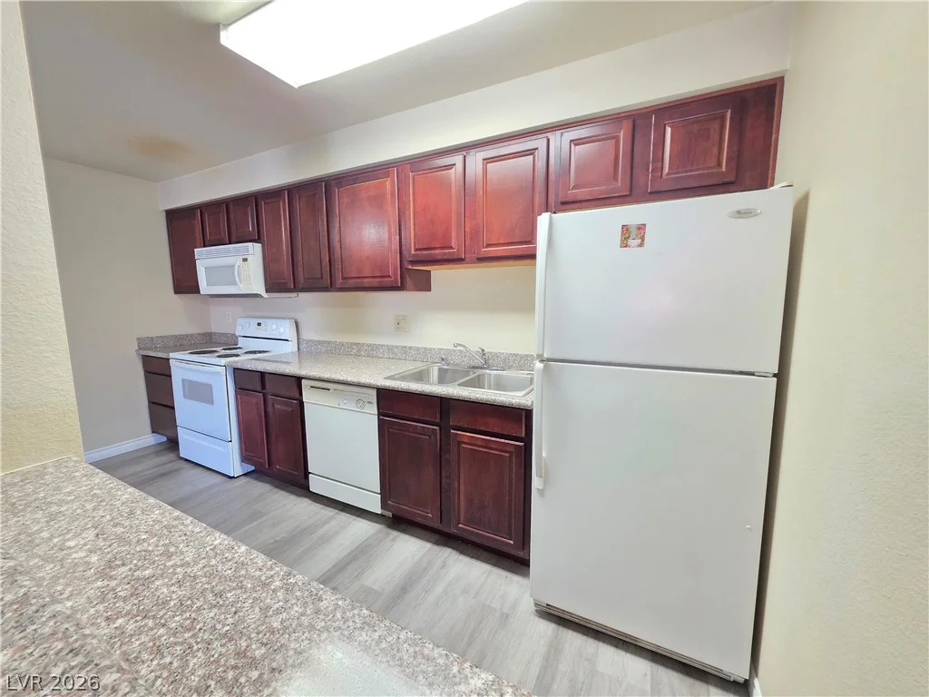 5121 River Glen, Las Vegas, NV 89103