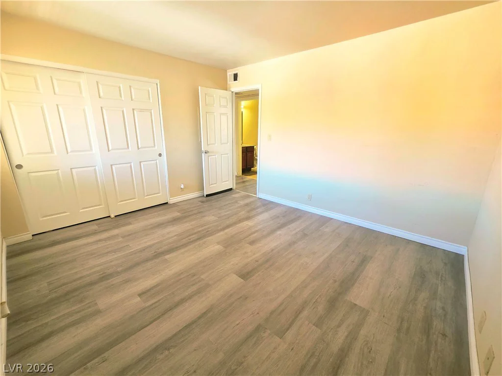 5121 River Glen, Las Vegas, NV 89103