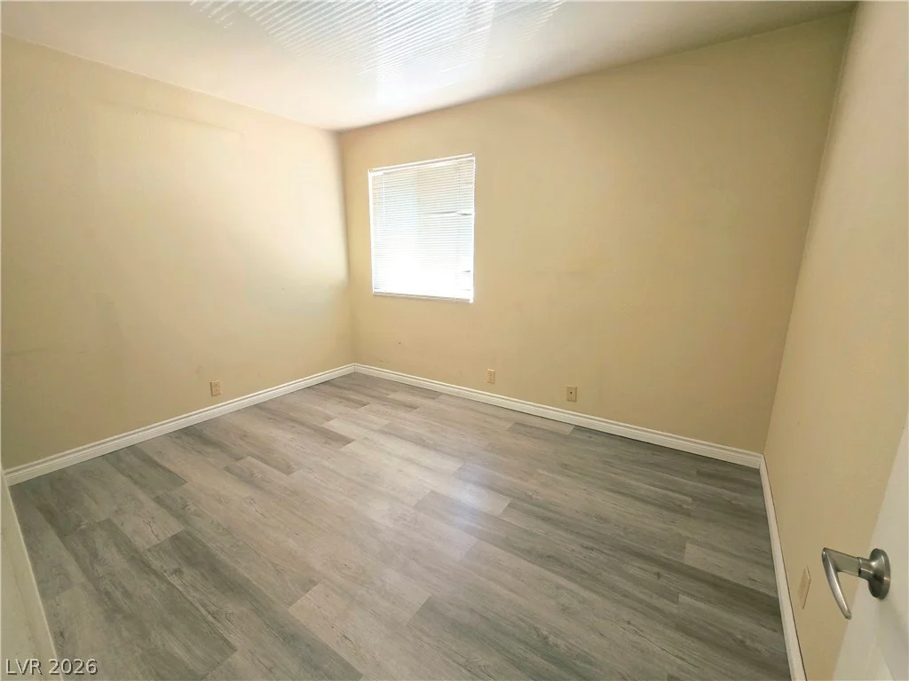 5121 River Glen, Las Vegas, NV 89103
