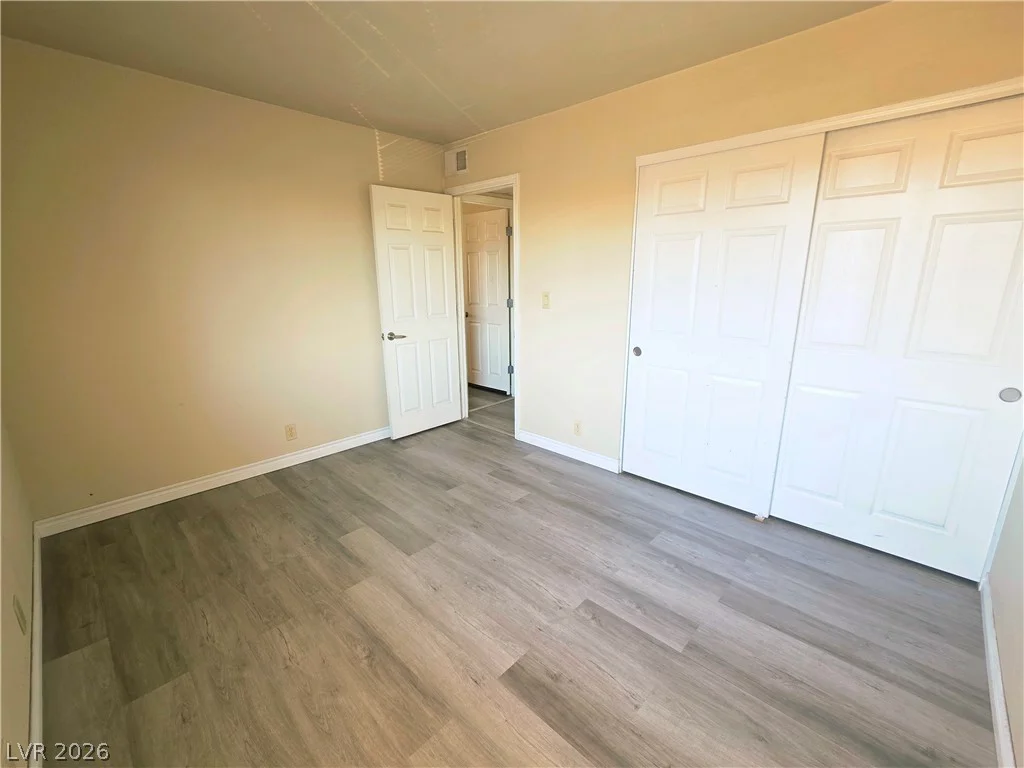5121 River Glen, Las Vegas, NV 89103