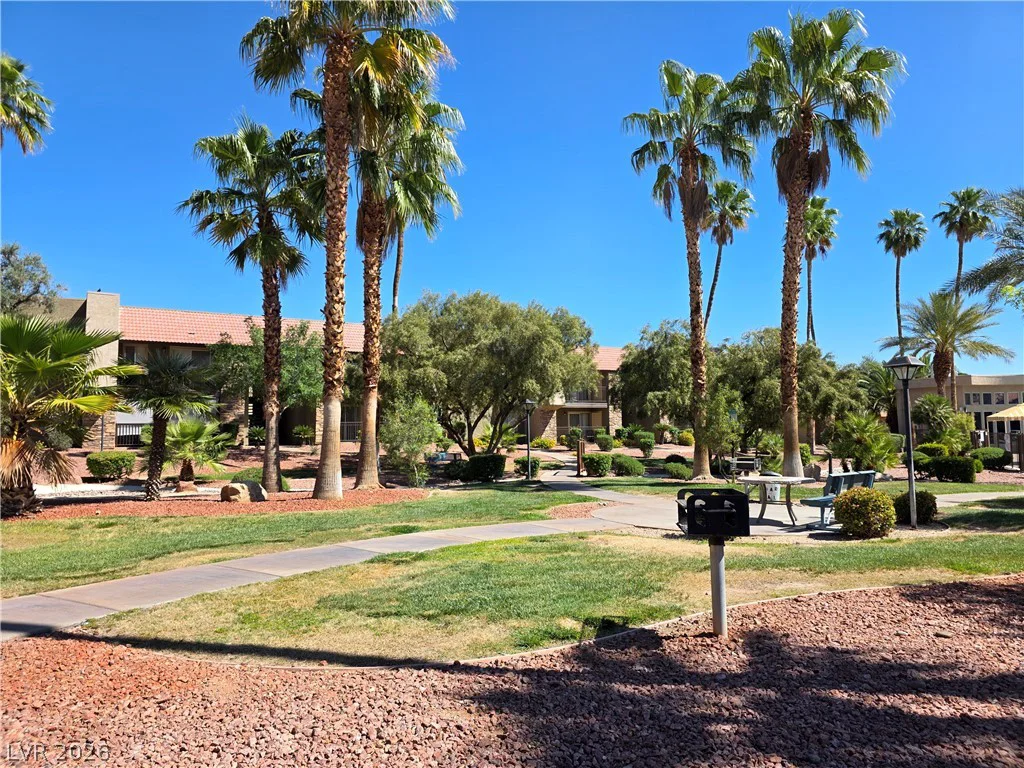 5121 River Glen, Las Vegas, NV 89103