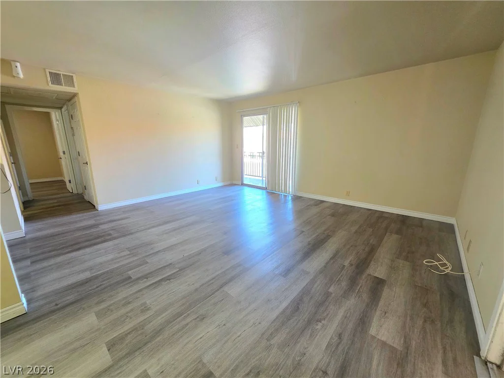 5121 River Glen, Las Vegas, NV 89103