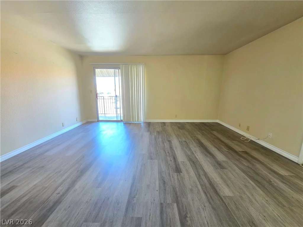 5121 River Glen, Las Vegas, NV 89103