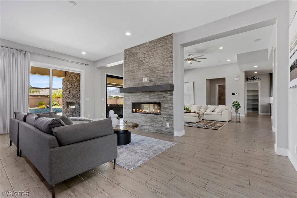 9841 El Campo Grande, Las Vegas, NV 89149