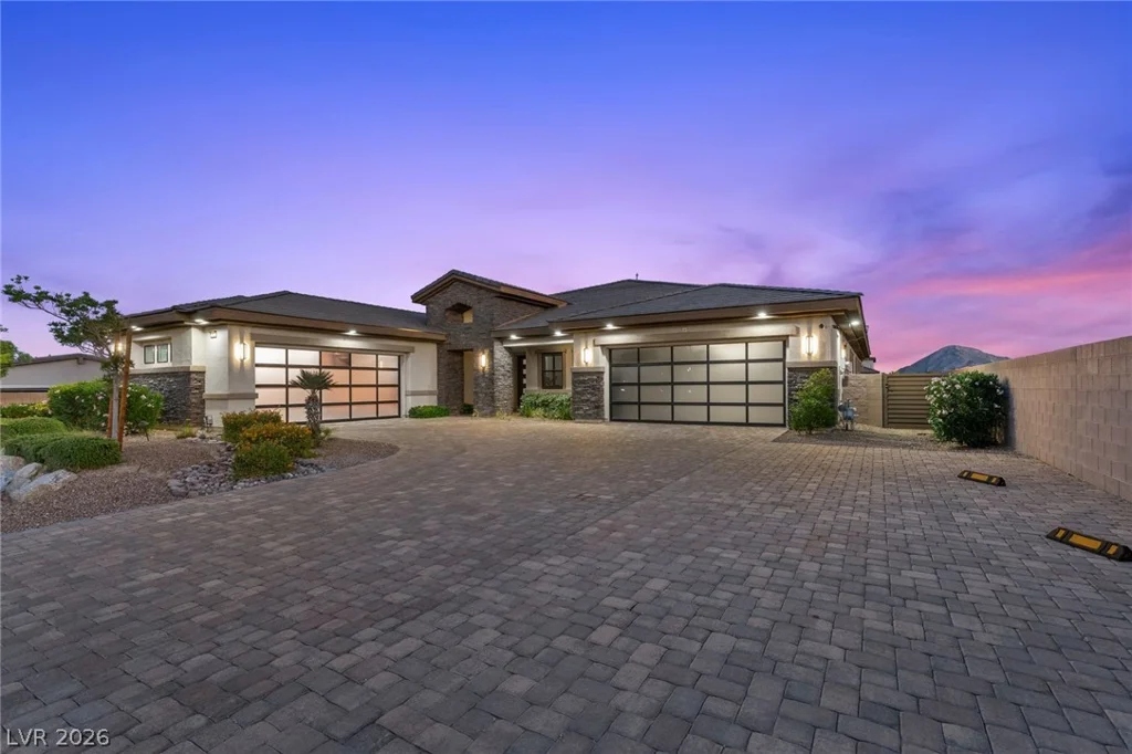 9841 El Campo Grande, Las Vegas, NV 89149