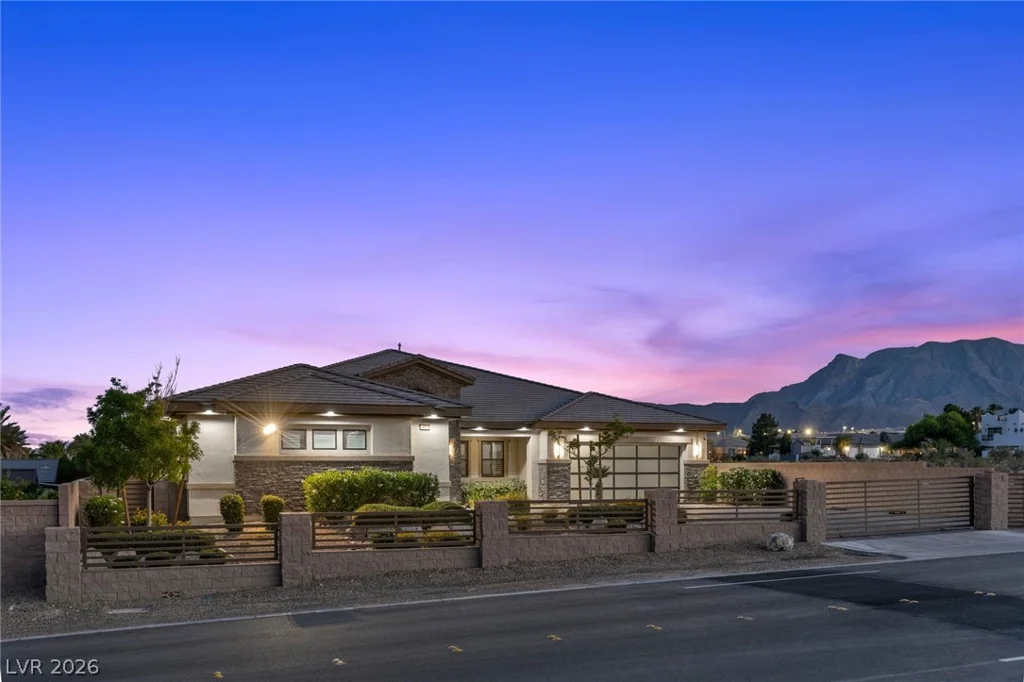 9841 El Campo Grande, Las Vegas, NV 89149