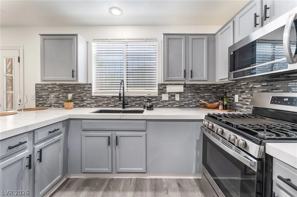 9433 Oxford Wine, Las Vegas, NV 89129