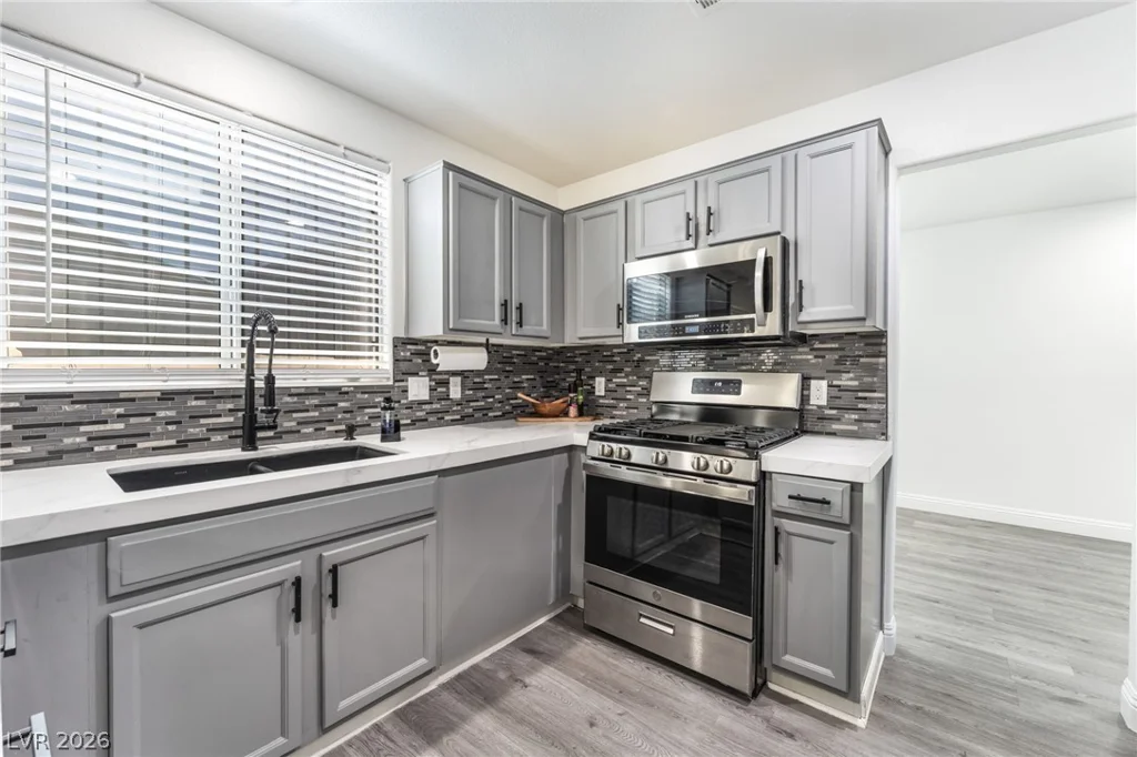 9433 Oxford Wine, Las Vegas, NV 89129