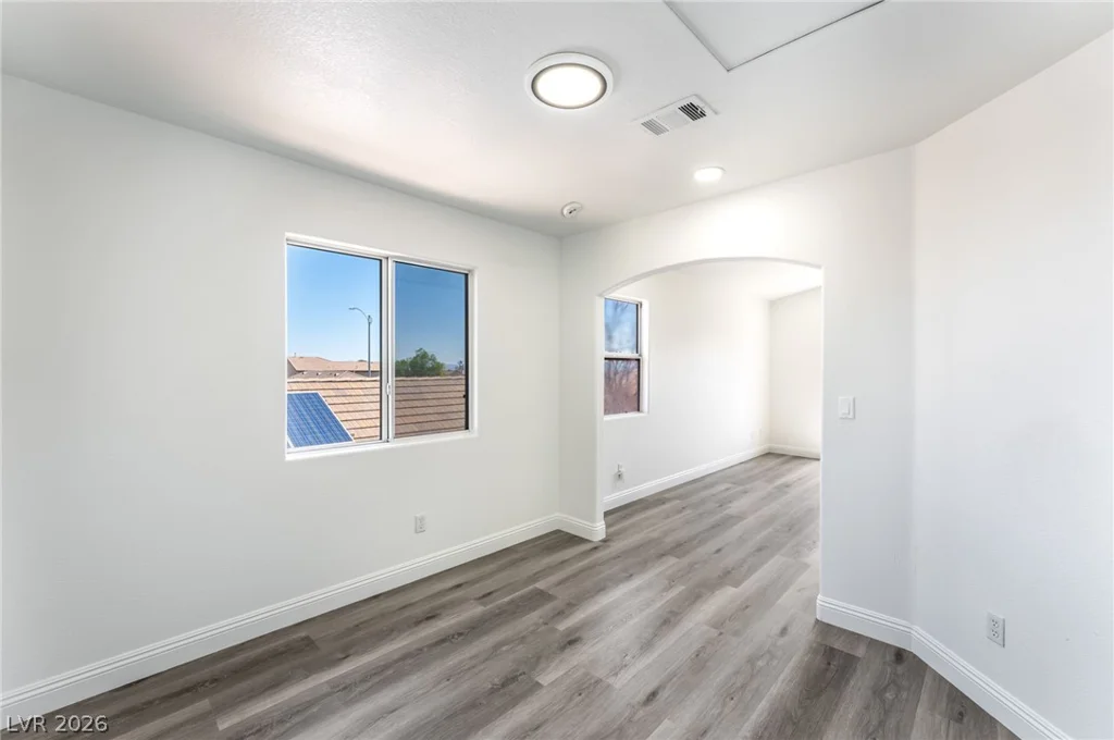 9433 Oxford Wine, Las Vegas, NV 89129