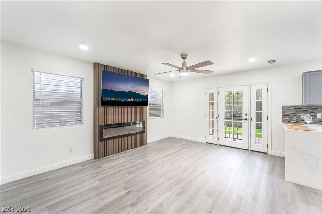 9433 Oxford Wine, Las Vegas, NV 89129
