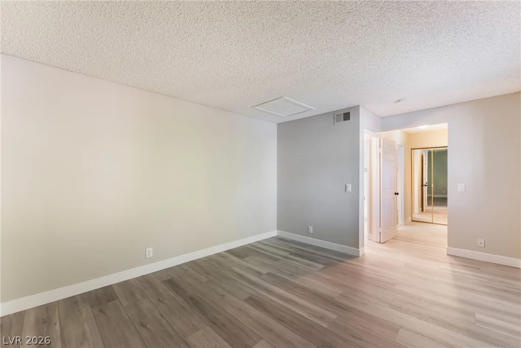 3151 Soaring Gulls, Las Vegas, NV 89128