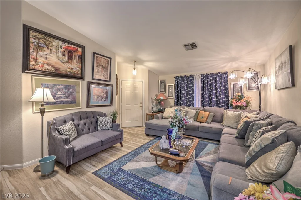3829 Iverson, North Las Vegas, NV 89032