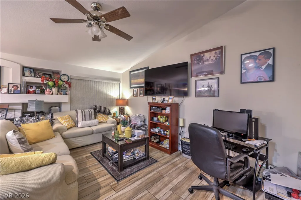 3829 Iverson, North Las Vegas, NV 89032