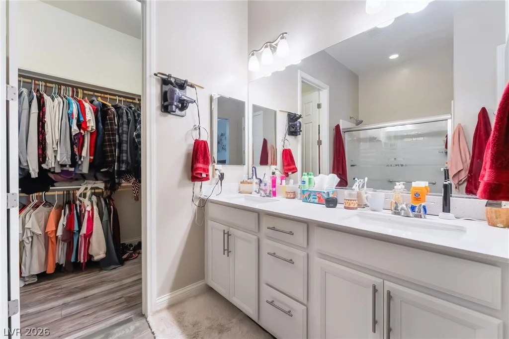 8651 Loretta Bay, Las Vegas, NV 89178