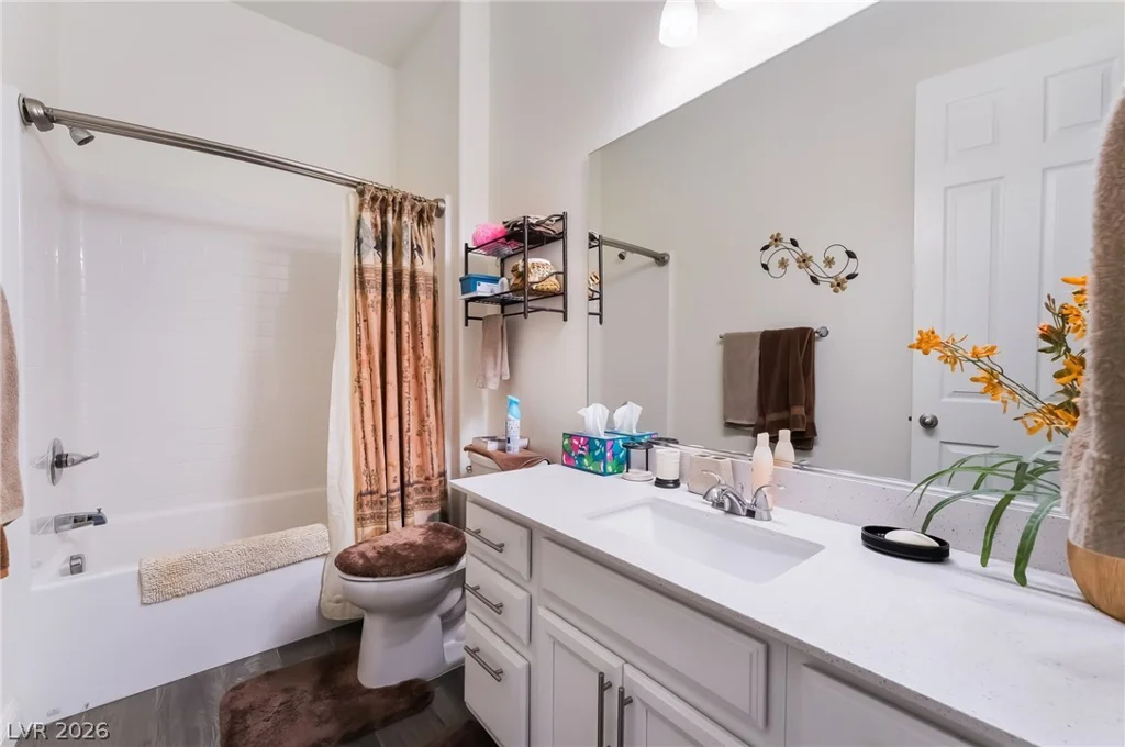 8651 Loretta Bay, Las Vegas, NV 89178