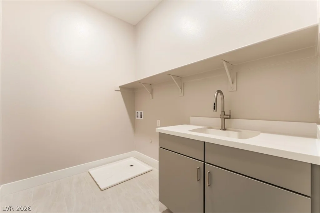 9128 Las Manaitas, Las Vegas, NV 89144
