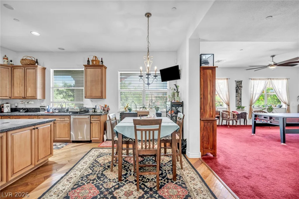 7008 Manzanares, North Las Vegas, NV 89084