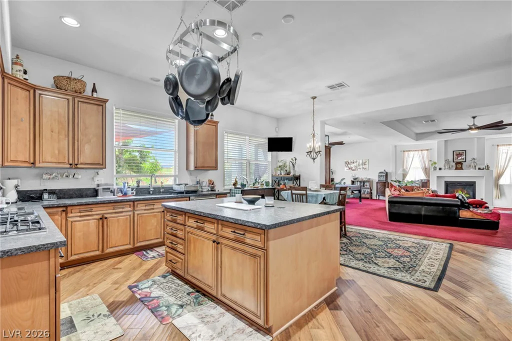 7008 Manzanares, North Las Vegas, NV 89084