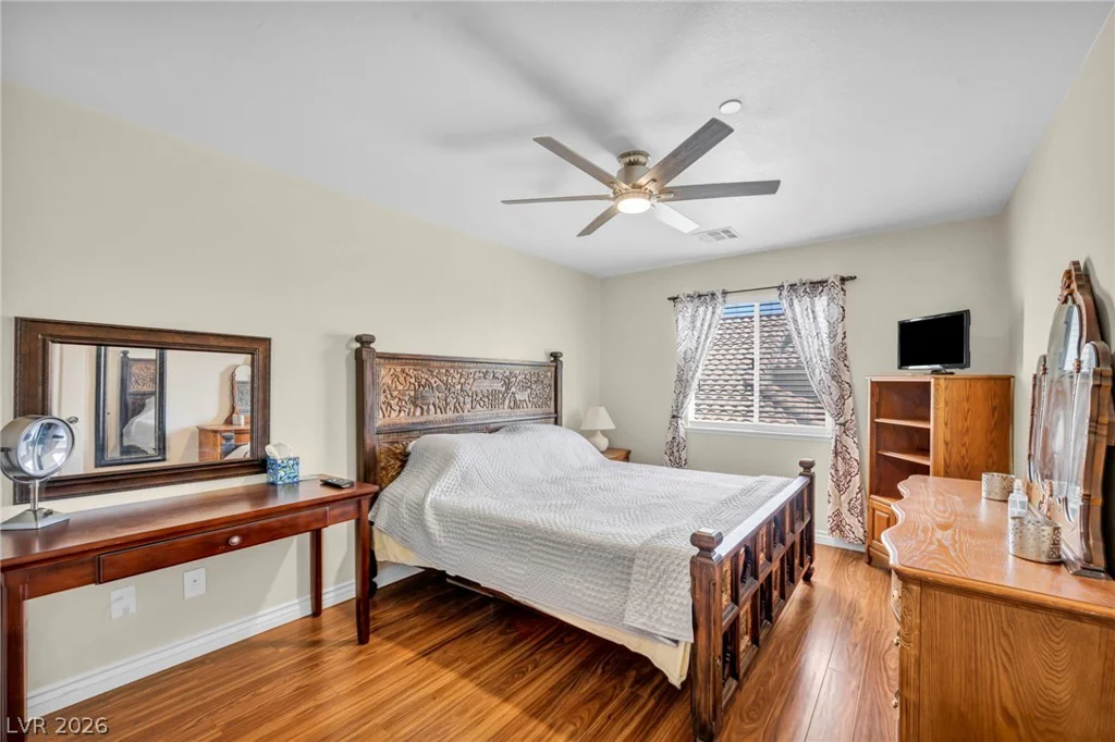 7008 Manzanares, North Las Vegas, NV 89084