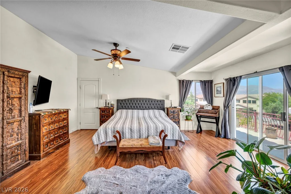 7008 Manzanares, North Las Vegas, NV 89084