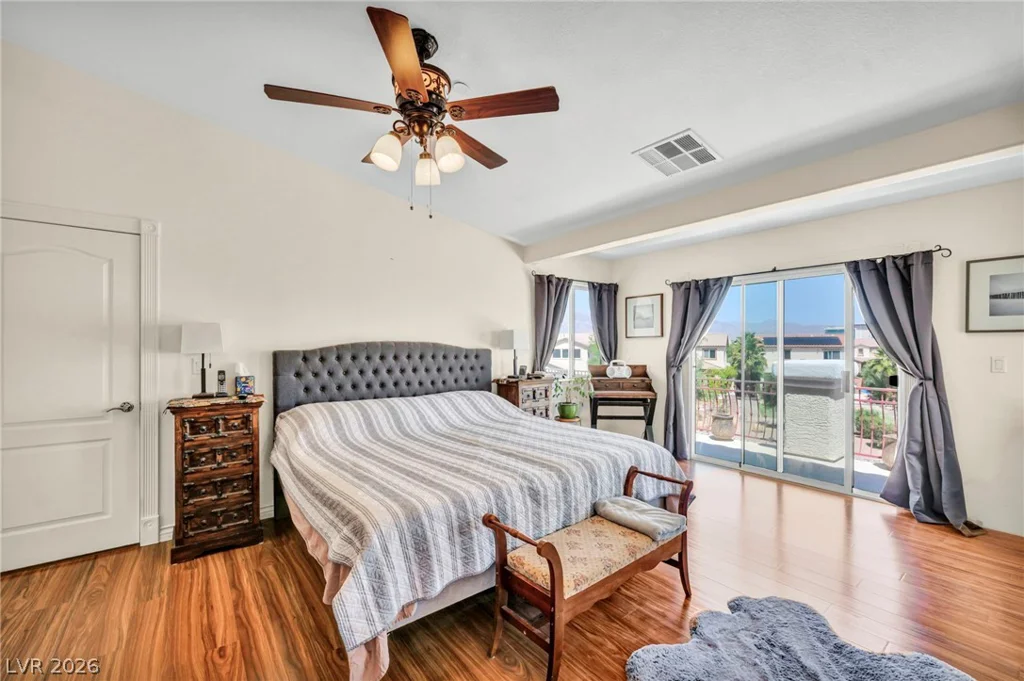 7008 Manzanares, North Las Vegas, NV 89084