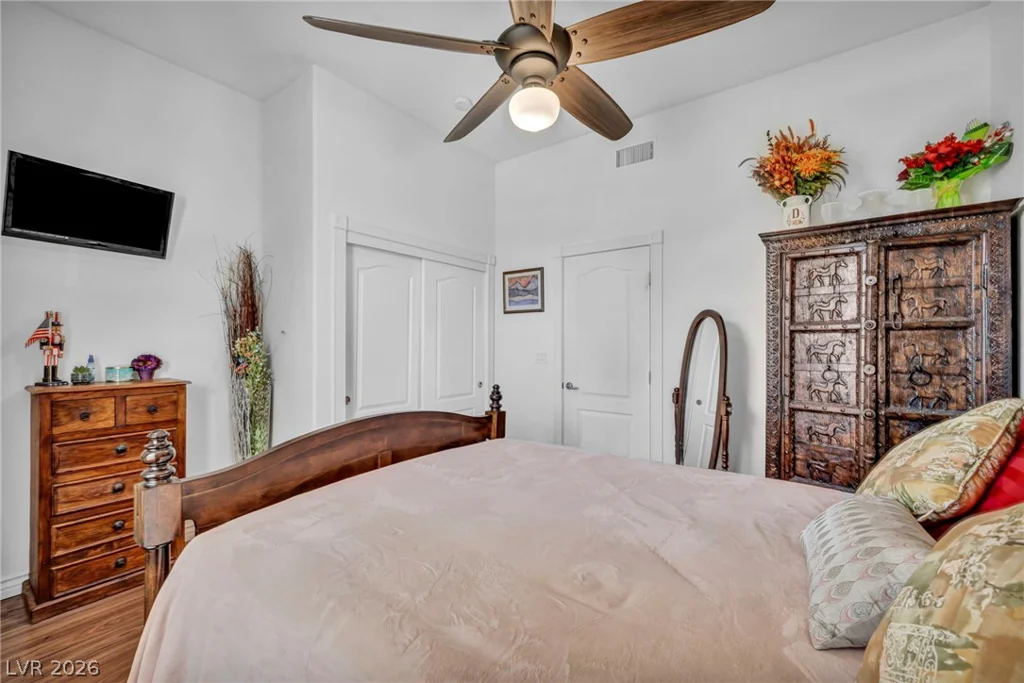 7008 Manzanares, North Las Vegas, NV 89084