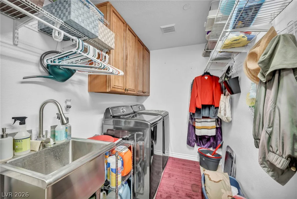 7008 Manzanares, North Las Vegas, NV 89084