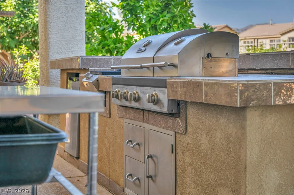 7008 Manzanares, North Las Vegas, NV 89084