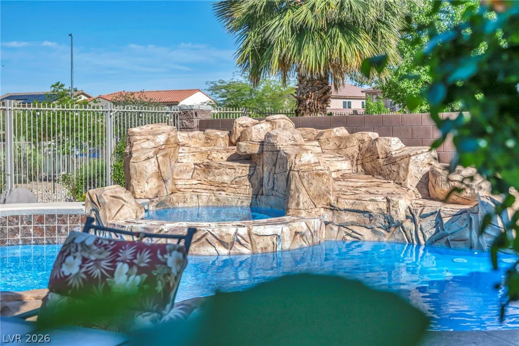 7008 Manzanares, North Las Vegas, NV 89084